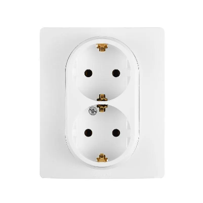 Розетка 2-местная с заземлением без защитных шторок в сборе 16А белый ETIKA